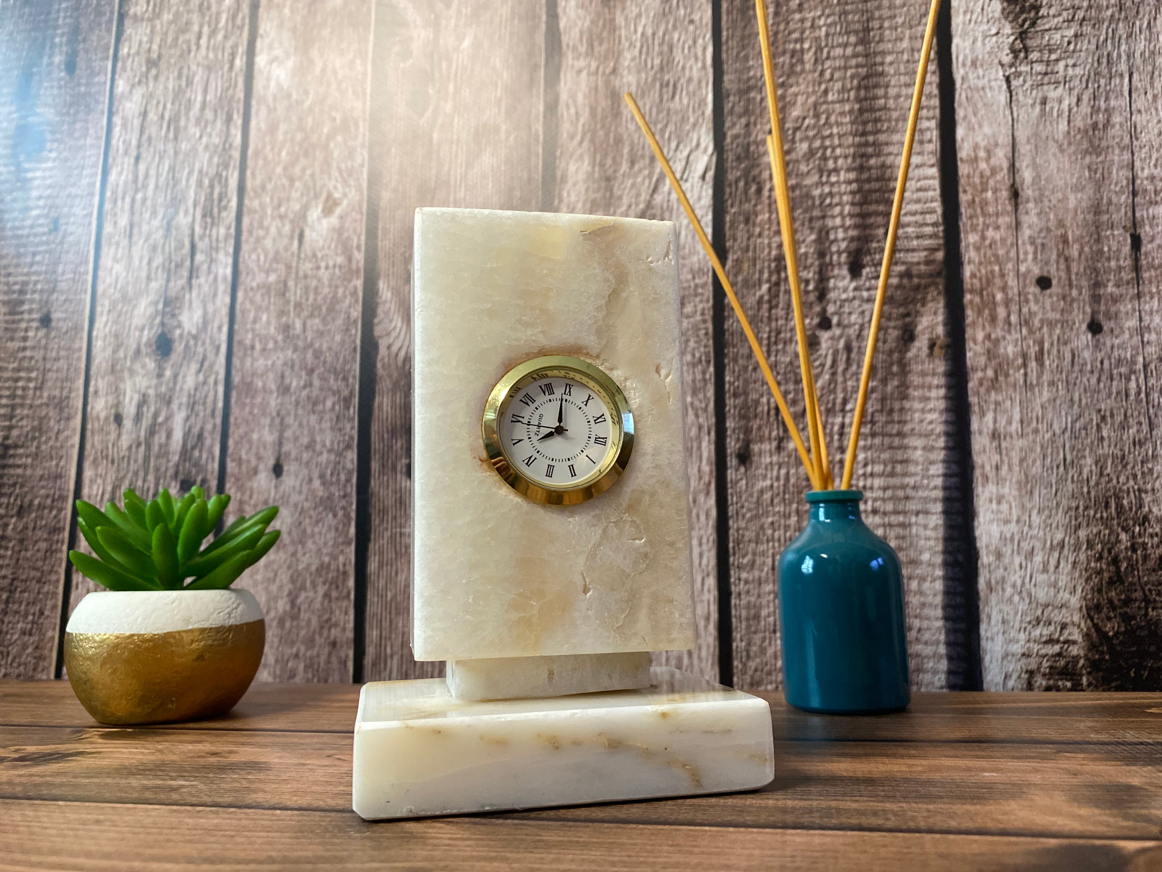 Doğal Mermer Masa Saati – Zaman Yönetimi ve Şıklığın Buluşması