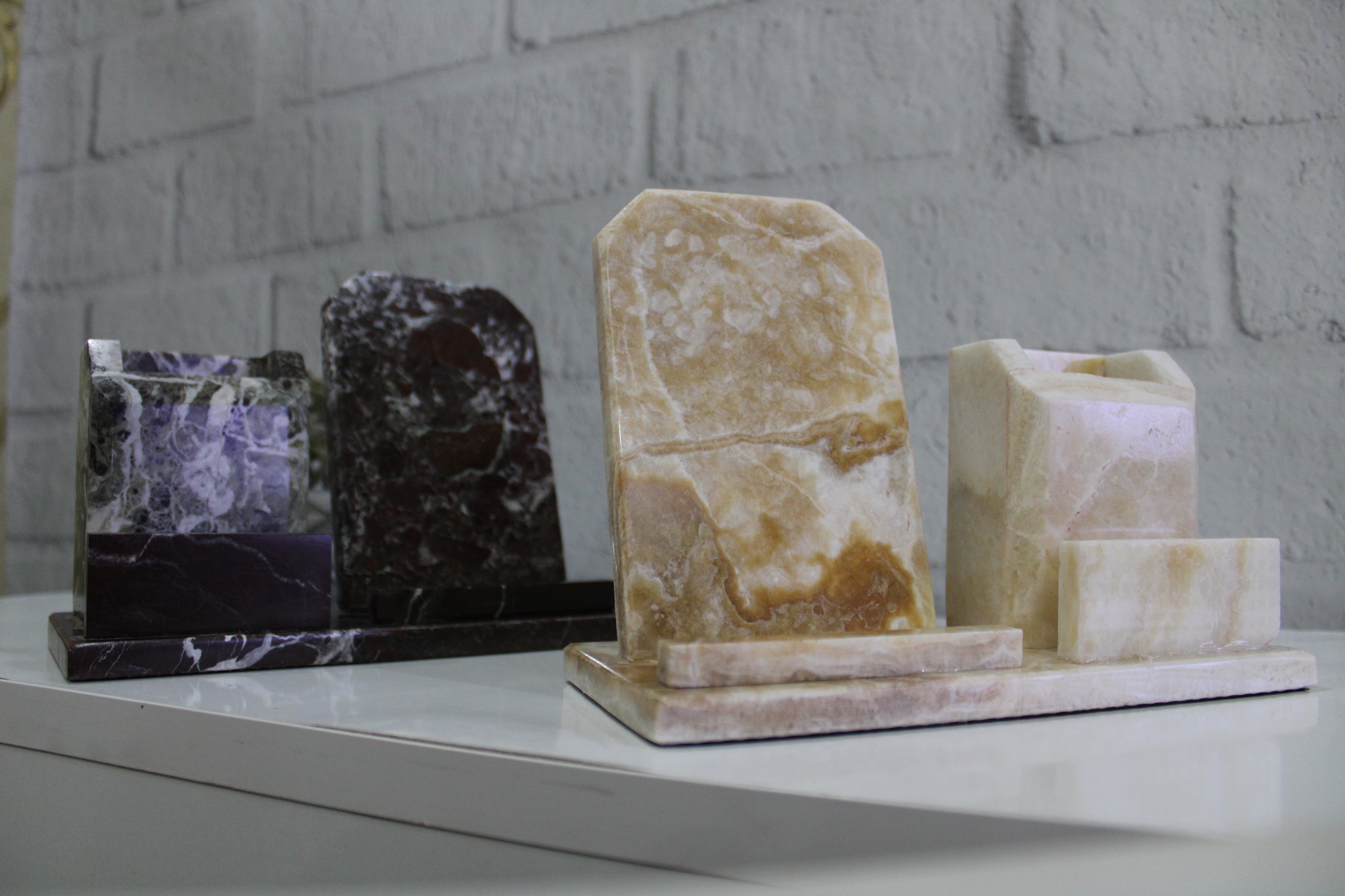 Doğal Mermer Masaüstü Organizer – Şıklık ve Düzenin Buluşması