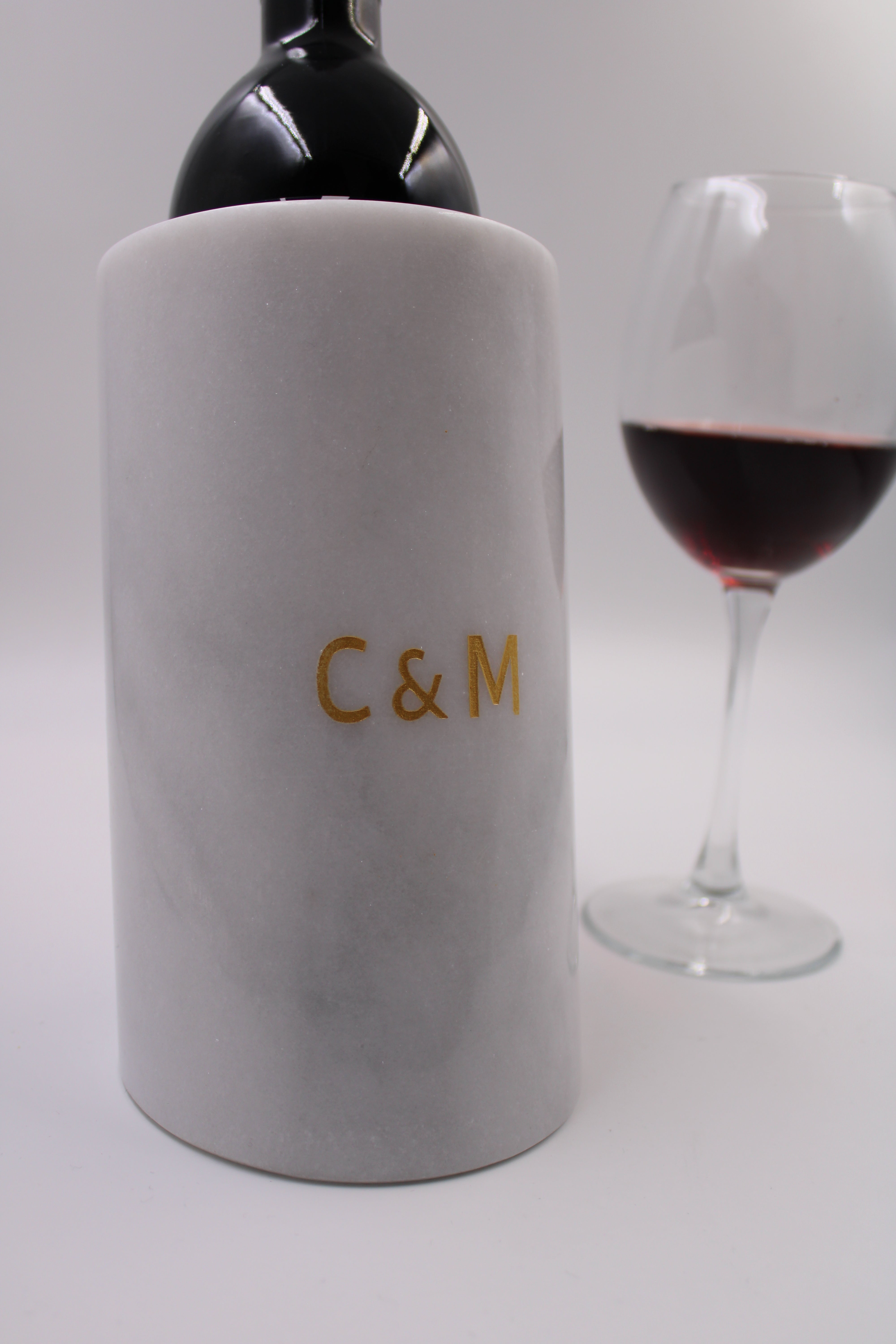 Kişiye Özel El Yapımı Mermer Şarap Standı - 6 Renk Seçeneği ile Lüks ve Şık Tasarım