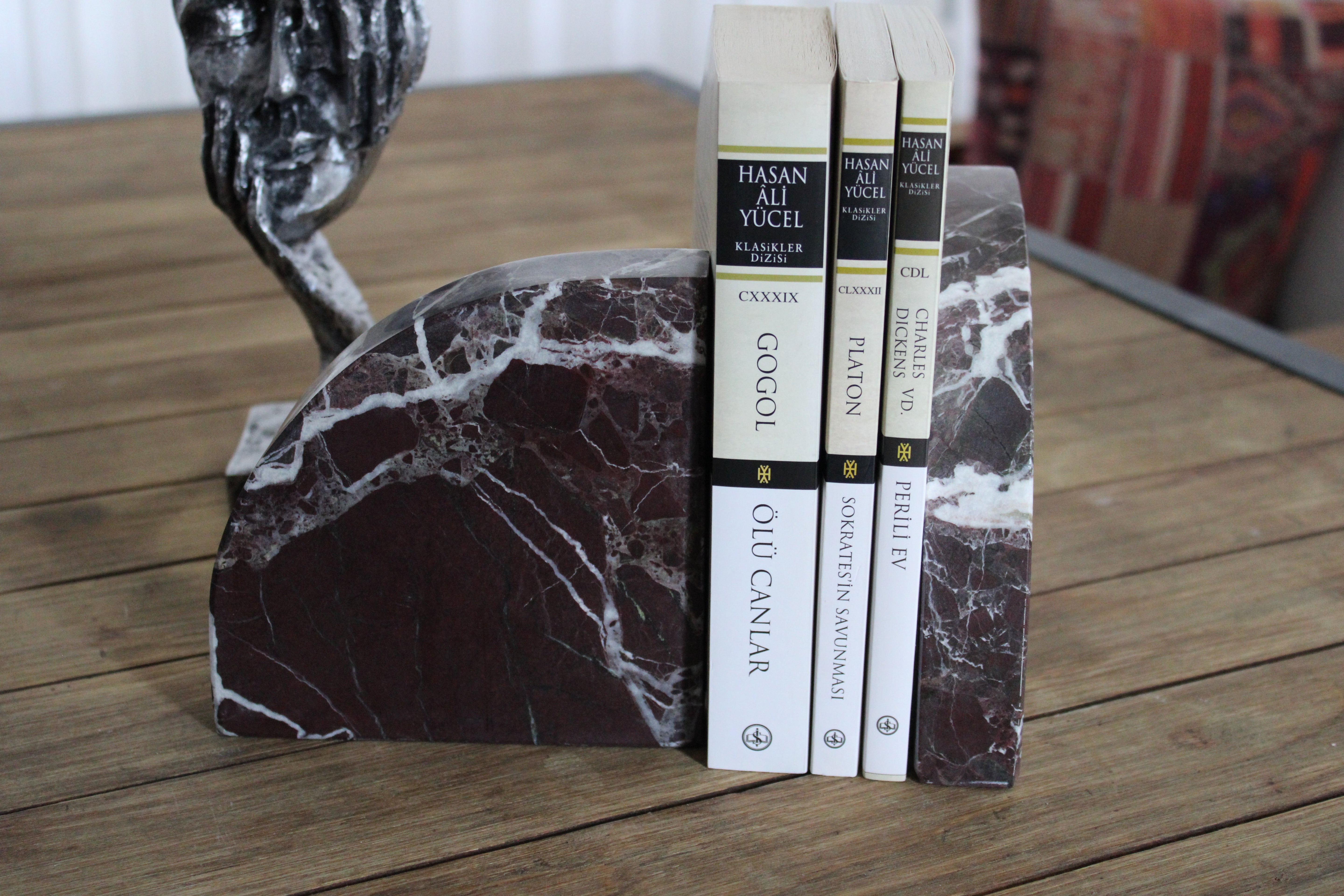 Vişne Çürüğü Rengi El Yapımı Mermer Kitap Tutucu - 2'li Şık ve Dayanıklı Set