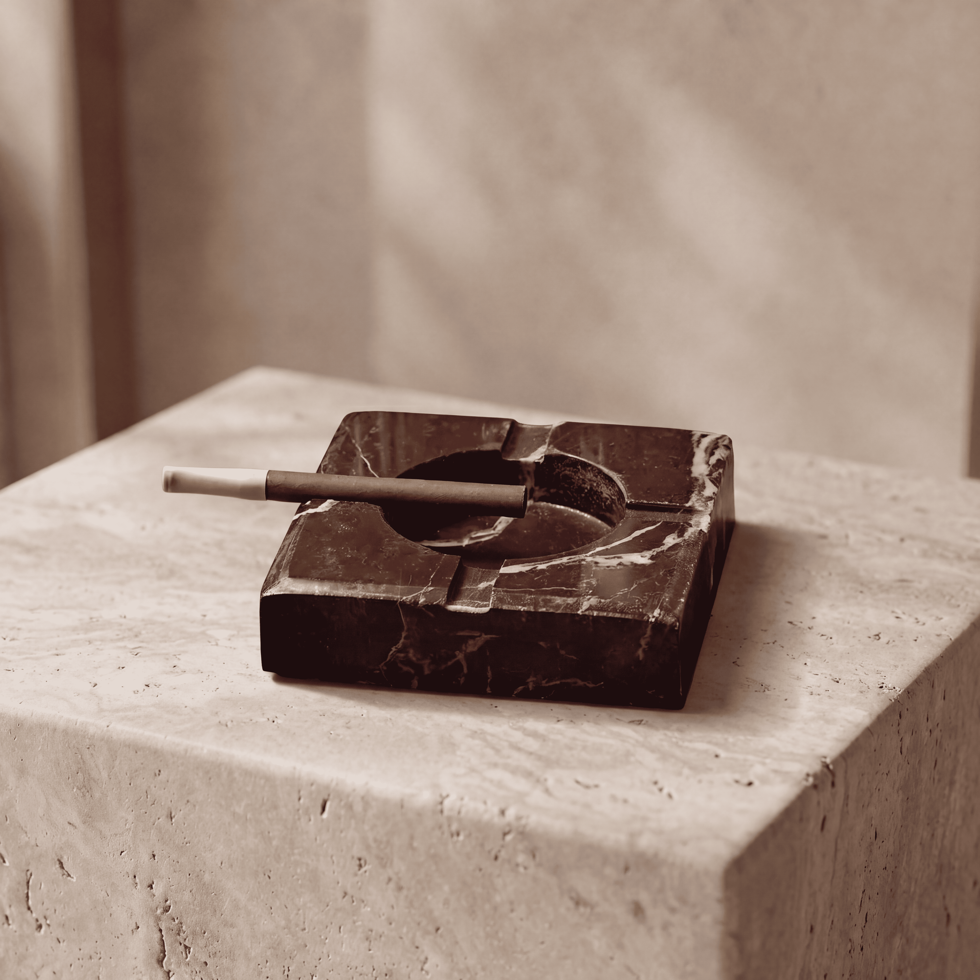 Rosso Levanto Kare Küllük